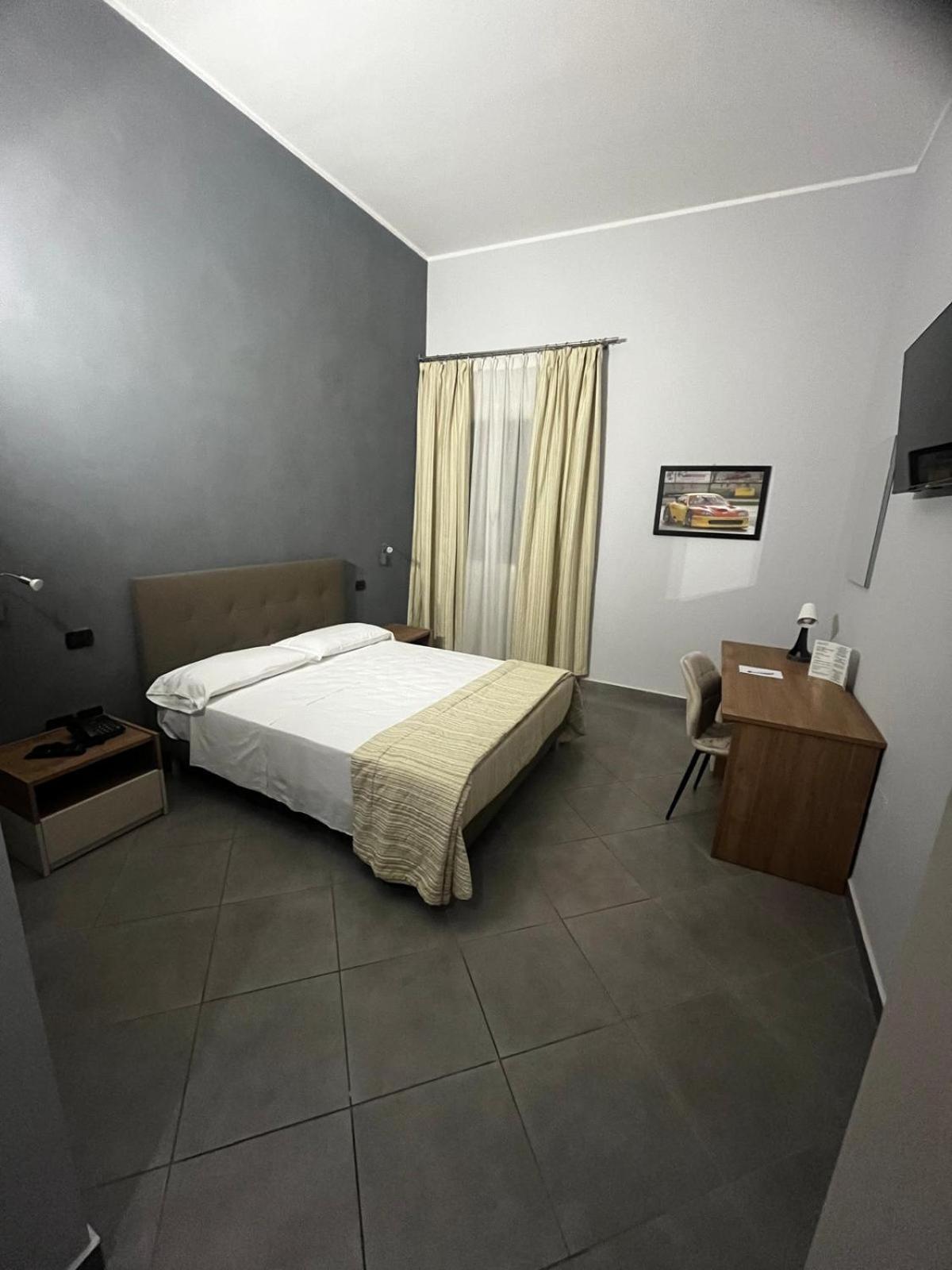 Hotel Saturday Palma Campania Ngoại thất bức ảnh