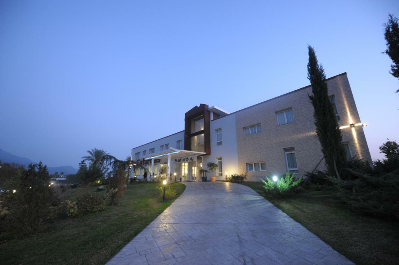 Hotel Saturday Palma Campania Ngoại thất bức ảnh
