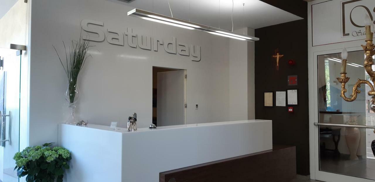 Hotel Saturday Palma Campania Ngoại thất bức ảnh